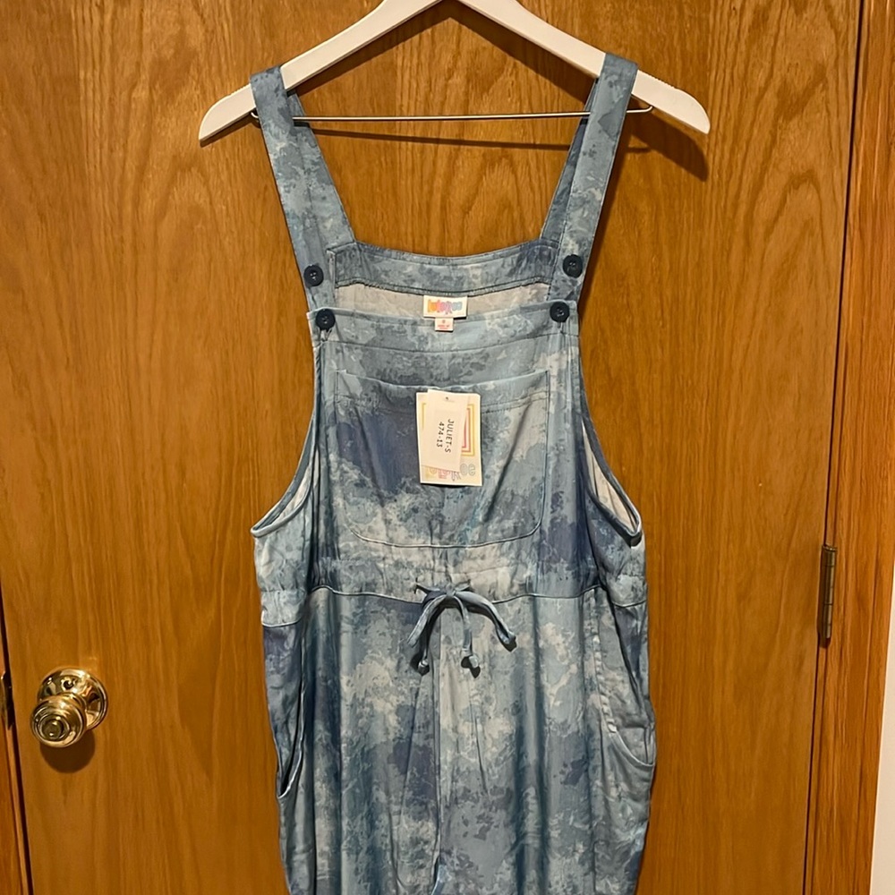 Lularoe S Juliet jumper